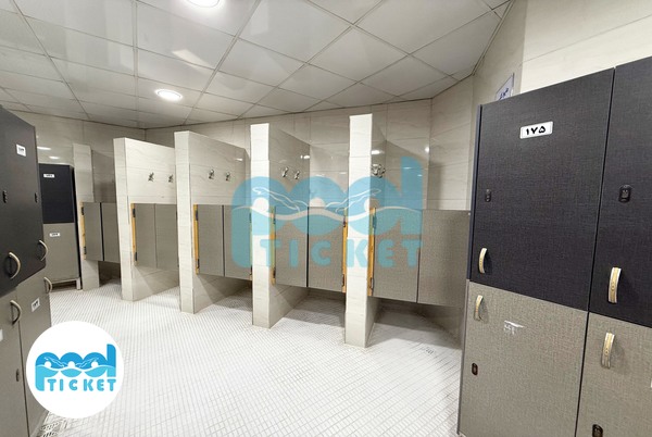 رخت‌کن استخر آدم و حوا تهران (دوقلو)