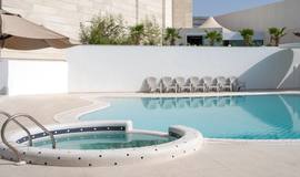 تصویر جکوزی استخر روباز و سرپوشیده آکوا پلازا قزوین