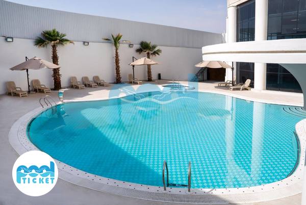 تصویر استخر روباز و سرپوشیده آکوا پلازا قزوین