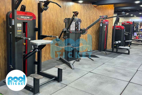 تصاویر محوطه باشگاه بدنسازی تارگت قم