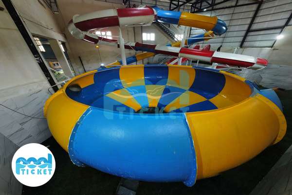 چاله فضایی استخر آب درمانی آخار باخار دودو مشکین شهر عکسها