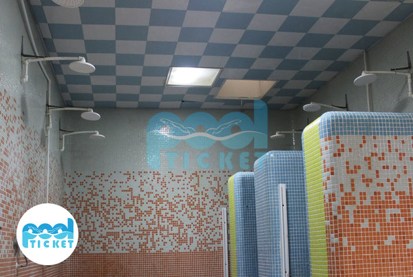 تصویر سالن دوش استخر دلفین شهر پرند تهران