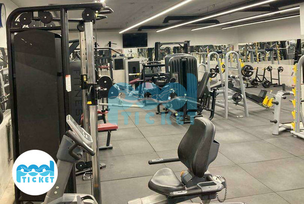 عکس باشگاه بدنسازی آی جیم امیریه مشهد