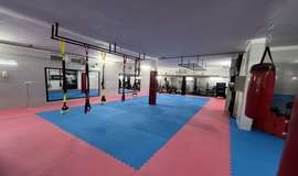 عکسها باشگاه بدنسازی تخت جمشید قم در پولتیکت