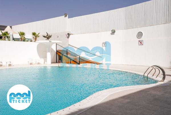 تصویر استخر روباز و سرپوشیده آکوا پلازا قزوین