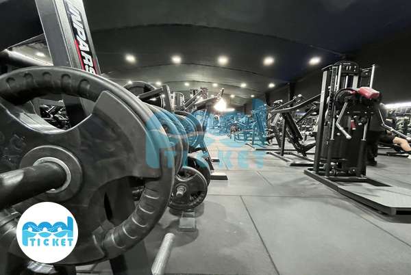 سالن بدنسازی باشگاه بدنسازی M۲ قم عکس