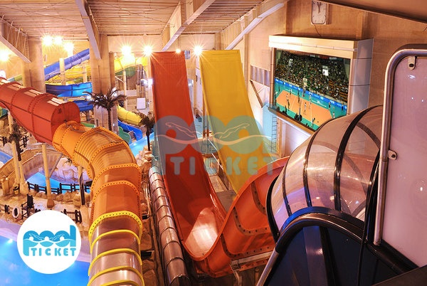 سرسره یو پارک آبی سرزمین موج های آبی مشهد