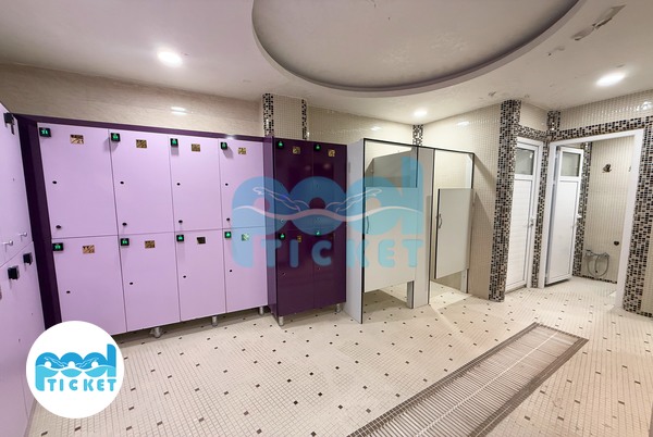 تصاویر رخت‌کن استخر مهتاب ۲ اصفهان