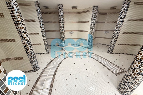 عکس فضای دوش استخر مهتاب ۲ اصفهان