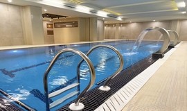 عکس استخر هتل پیروزی اصفهان