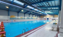 تصویر استخر نمونه کردآباد اصفهان