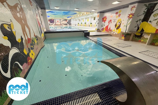 تصویر محوطه کودکان استخر بهار اصفهان