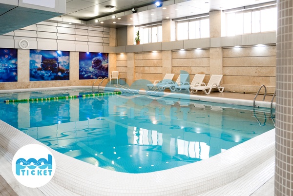 عکس استخر سرپوشیده هتل پارسیان کوثر تهران