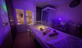 ماساژ درمانی حرفه‌ای در مرکز ماساژ نور قیطریه