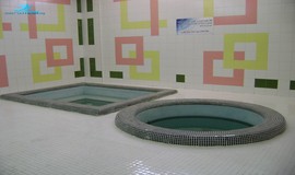 عکس جکوزی استخر خانواده تهران