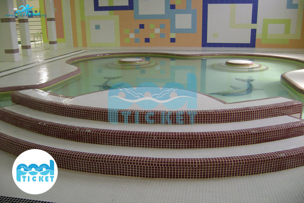 عکس استخر مجموعه خانواده تهران