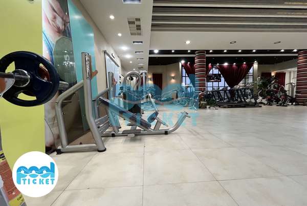 باشگاه بدنسازی دریا قم در استخر دریا قم