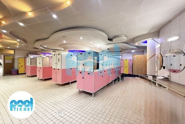 عکس ورودی و رختکن پارک آبی قصر آبی پارس اسلامشهر