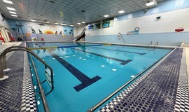 تصویر استخر سرپوشیده گل نرگس اکباتان تهران