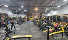 سالن باشگاه بدنسازی ایلیا قم عکس