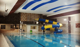 سرسره استخر قصر ملک اسلامشهر تهران