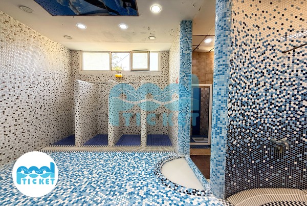 دوش‌های استخر آداک واوان اسلامشهر تصاویر