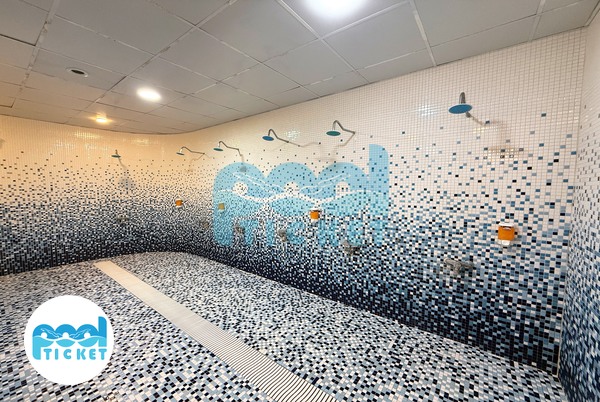 تصویر دوش‌های استخر سید جلال حسینی تهران