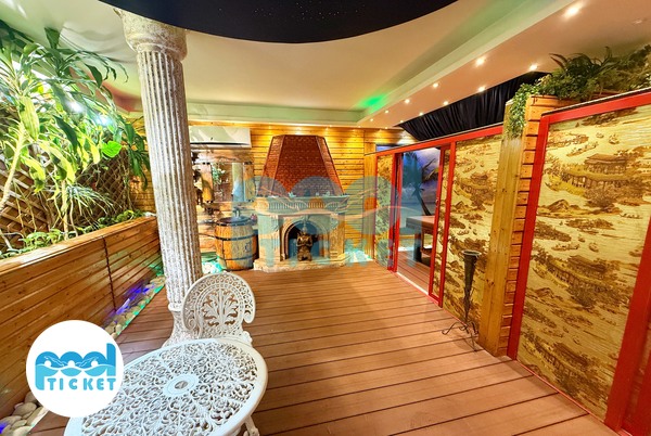 تصویر سالن انتظار استخر چهارفصل و روباز هودین و هورام تهرانسر