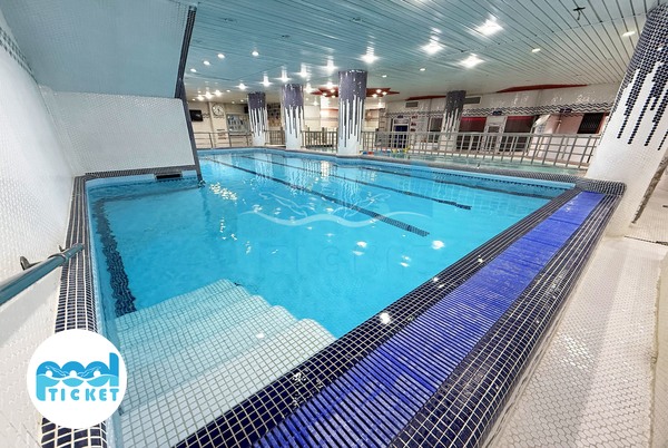 عکس استخر آب‌درمانی استخر موج طلایی تهرانپارس