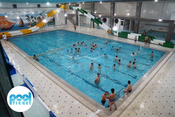 تصویر سرسره‌های استخر و آب درمانی مادر گلستان