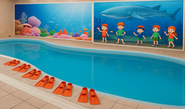 عکس استخر سرپوشیده مادر و کودک فارا تهران