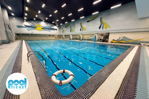 استخر سرپوشیده شهید چمران تهران عکس