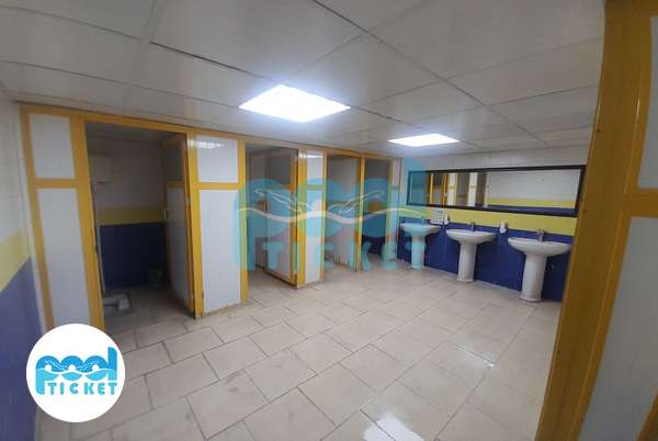 سرویس بهداشتی استخر شهدای تاکسیرانی پامچال تهران عکس