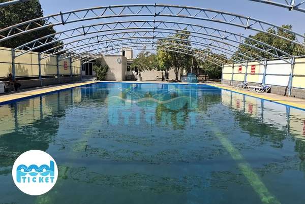 استخر روباز بندر شرف‌خانه شبستر عکس