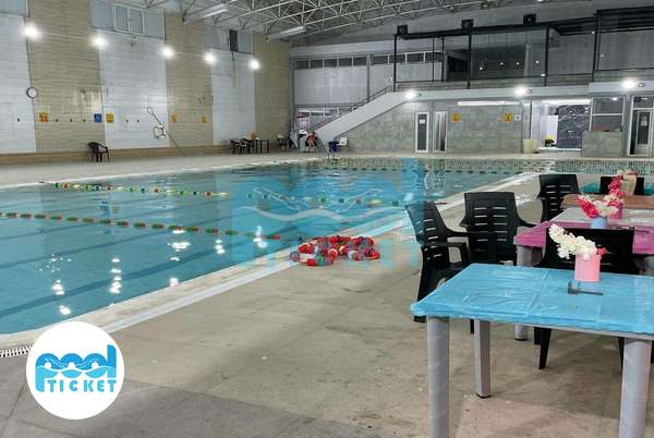 محیط استخر کانون شهید مفتح تهران