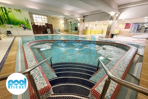 استخر آب‌درمانی پارک آبی کوثر شیراز