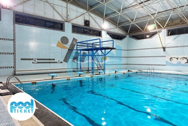 عکس محوطه استخر شاد زیست شیراز