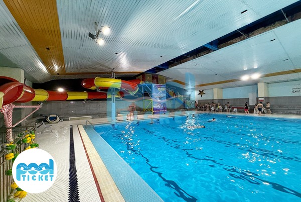 تصویر استخر و سرسره مهرگان اصفهان