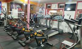 عکس سالن هوازی باشگاه بدنسازی سیمرغ طلایی اصفهان