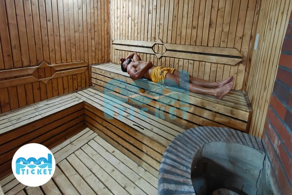 عکس سونا خشک استخر ۱۱۰ پلاس کرج