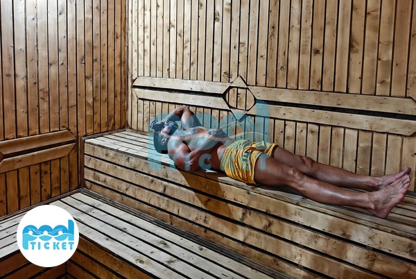 عکس سونا خشک باشگاه بدنسازی و استخر ۱۱۰ پلاس کرج