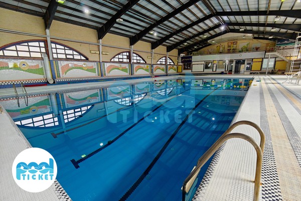 عکس استخر تختی کرج پارک علم و فناوری