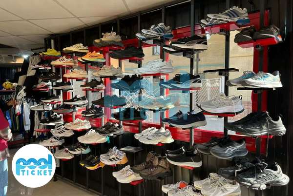 کفش فروشگاه ورزشی سجاد مشهد تصویر