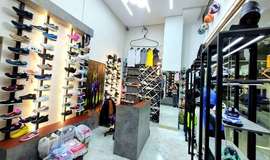 فروشگاه کتونی پانیک اصفهان تصویر