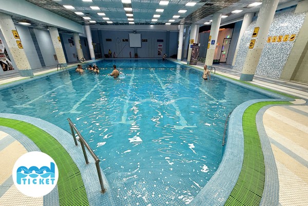 عکس محیط استخر اقایان یاد یاران تهران (دوقلو)