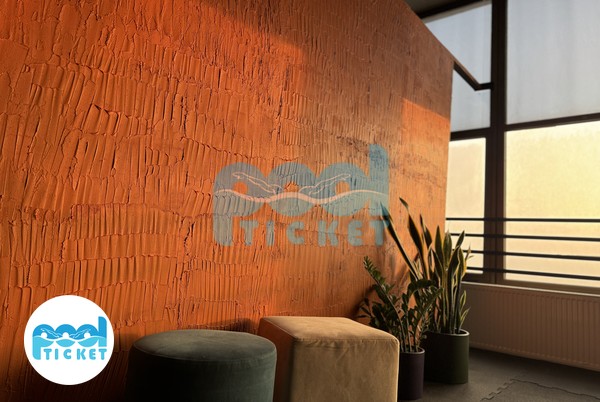 تصویر سالن انتظار باشگاه بدنسازی پیک سنتر کرج