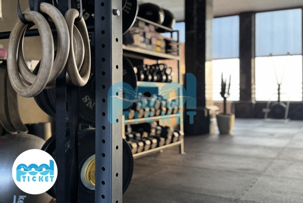 تصویر وسایل ورزشی باشگاه بدنسازی پیک سنتر کرج