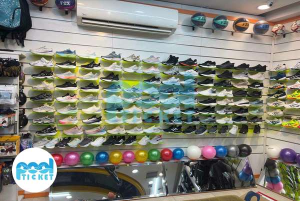 عکس کفش ورزشی فروشگاه لوازم ورزشی پرش اصفهان