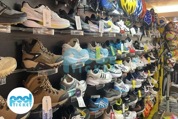 عکسهای فروشگاه لوازم ورزشی دهکده ورزش مراغه