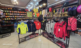 تصویر فروشگاه لوازم ورزشی توپ و تور قم